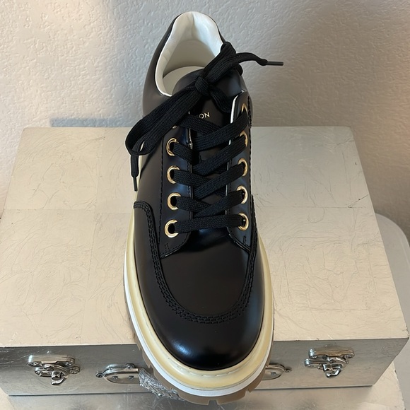 Louis Vuitton Absesses Sneaker monogram flower gold metallic detail - Picture 10 of 16